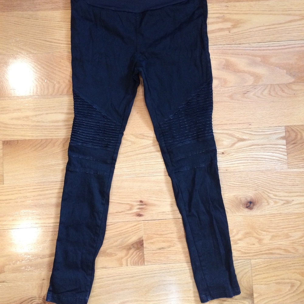 Preggo Maternity Moto Leggings